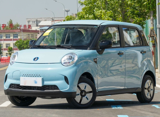 Mano izquierda de LINGBOX que conduce el campo de prácticas de las puertas el 140km de Mini Suv Electric 5
