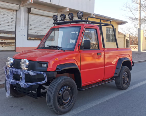 El nuevo camión eléctrico del FWD incluyó el motor grande del poder de la cabina para patrullar